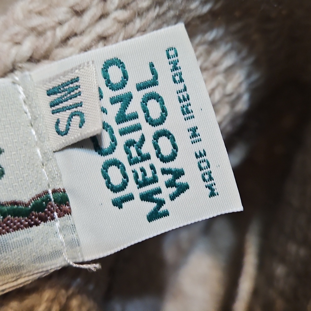 Vintage Aran Crafts Cream Cable Knit Poncho - Picture 5 of 7